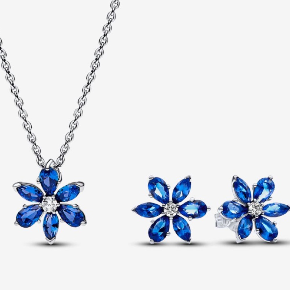 Pandora Blue Herbarium Cluster Jewelry Set